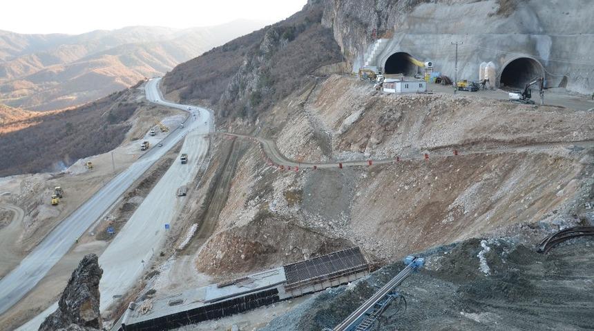 La&ccedil;in-Kırkdilim yolu trafiğe kapatıldı