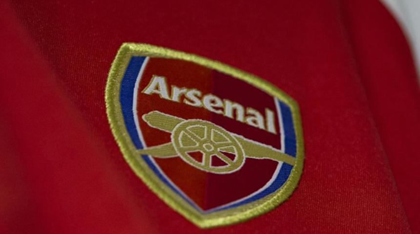 Arsenal'de yöneticiler maaşlarında indirim yaptı