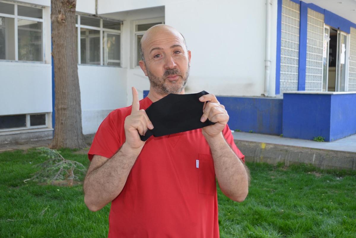 Siyah maskelerle ilgili dikkat &ccedil;eken a&ccedil;ıklama: Ancak s&uuml;s olur