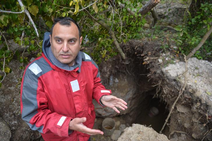 Koronavirüs yasaklarını fırsat bilen defineciler Şile'de tarihi yapıyı talan etti G4