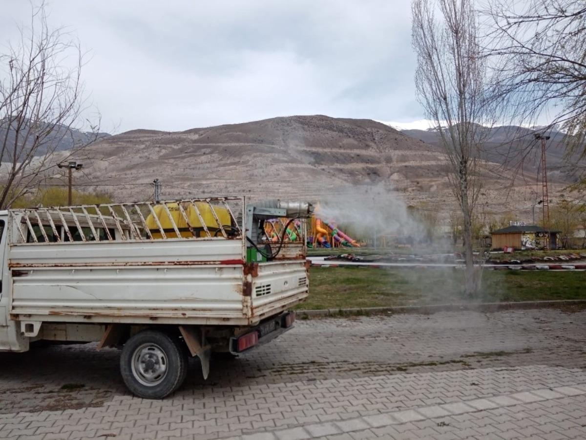Erzincan&rsquo;da sinek ve haşerelere karşı larvasit ila&ccedil;lama faaliyetleri başladı