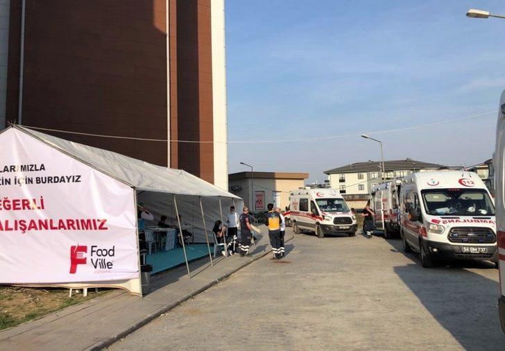 Ambulansların dezenfekte edildiği bölgeye destek çadırı kuruldu G3