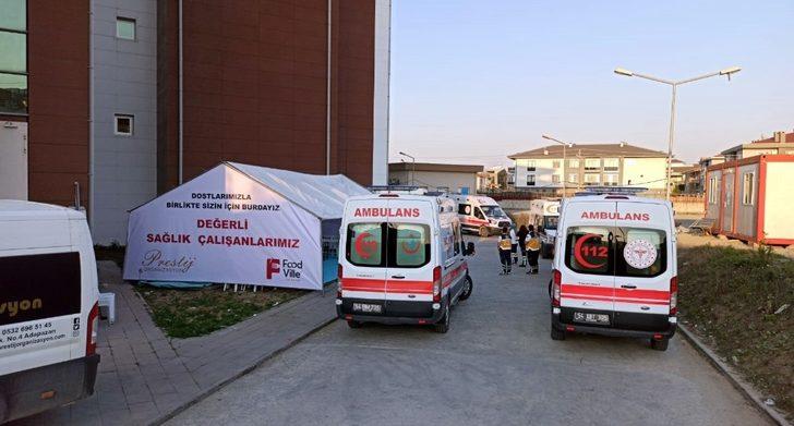 Ambulansların dezenfekte edildiği bölgeye destek çadırı kuruldu G5