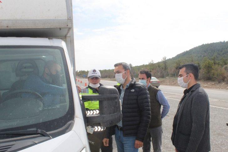 Kaymakam Çiçek, trafik denetimine katıldı G4