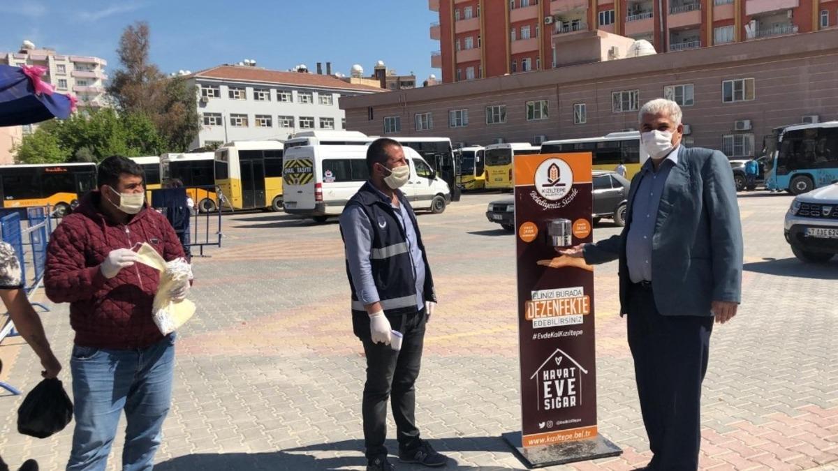 Kızıltepe&rsquo;de pazar yerlerine el dezenfektanı aparatı konuldu