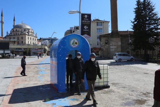 Bolu’da, dezenfeksiyon tüneli hizmete girdi