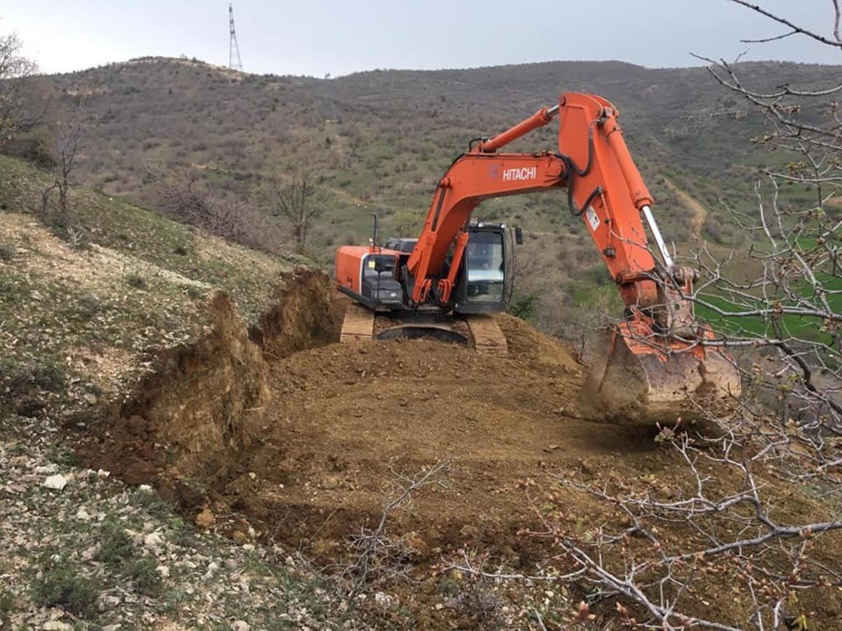 Gerc&uuml;ş&rsquo;te arazi yolu yapımına başlandı