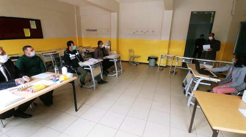 Tuşba&rsquo;da &lsquo;izin komisyonu&rsquo; hizmet vermeye devam ediyor