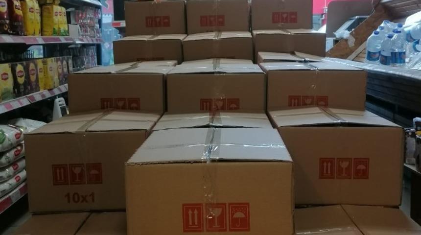 Tuncelili iş adamı 62 aileye destek paketi gönderdi