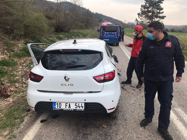 Sındırgı’da trafik kazası 3 yaralı G1