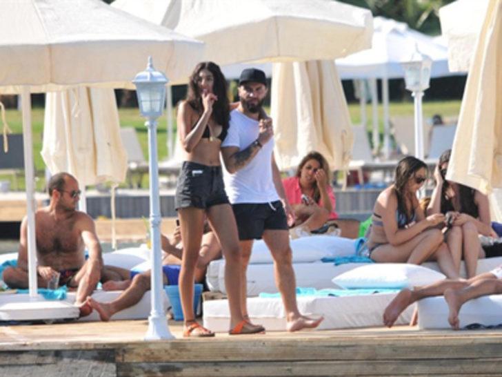 Berkay'ın romantik tatili G1