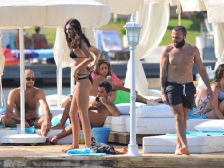 Berkay'ın romantik tatili G4