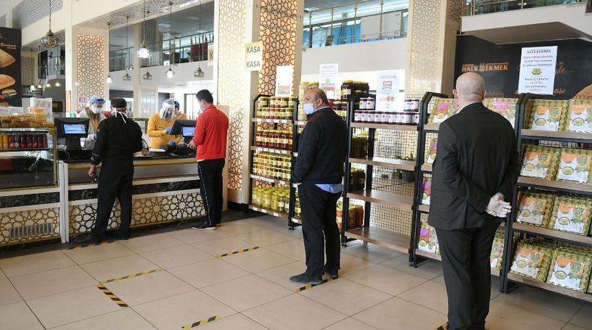 Halk Ekmek yerli &uuml;reticilerin &uuml;r&uuml;nlerini satın alarak raflarına taşıdı