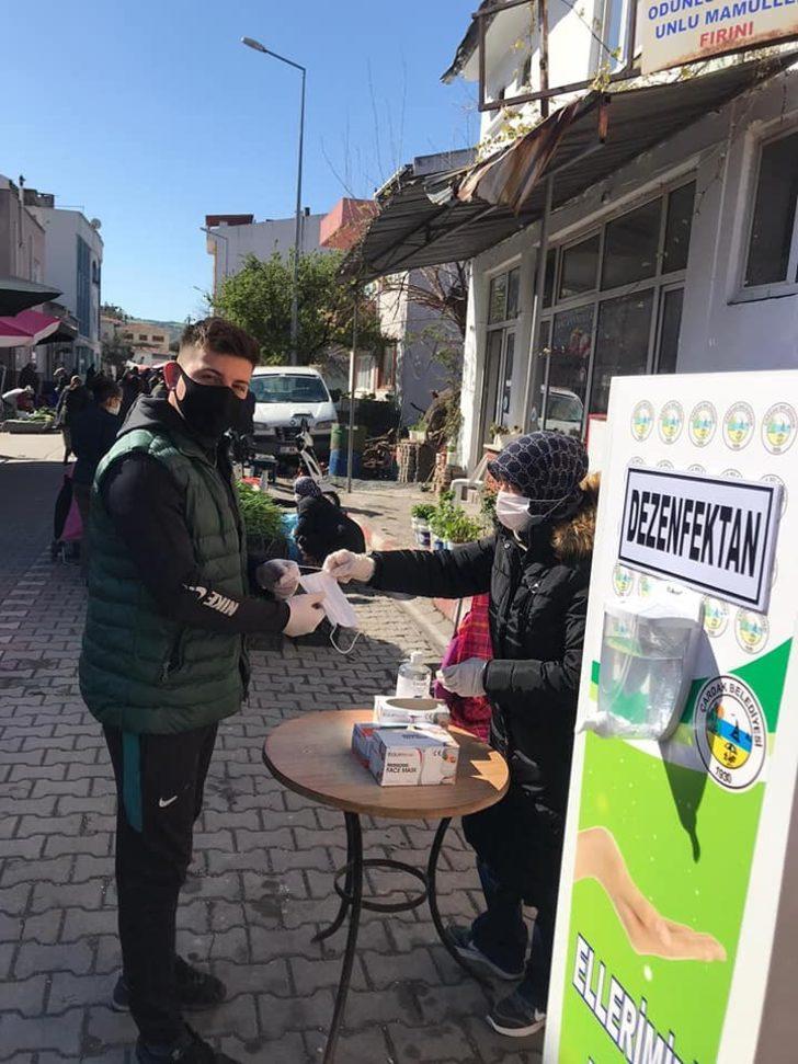 Çardak pazarında korona virüs denetimi G2