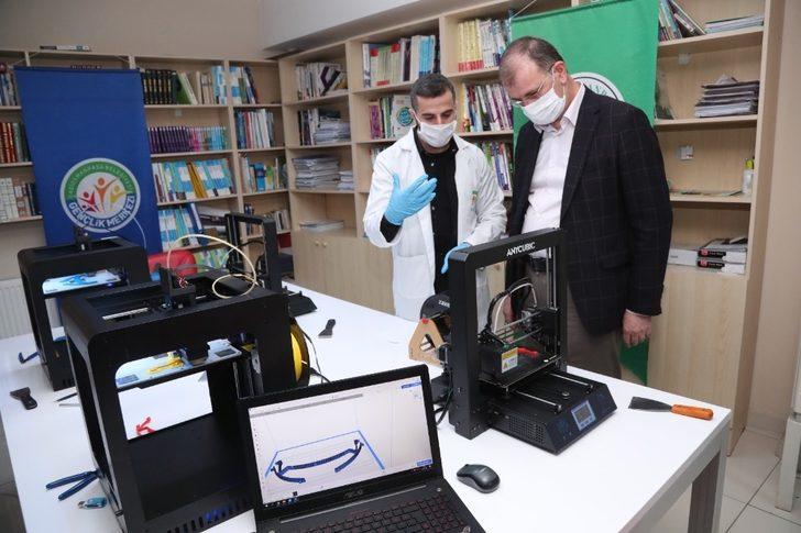 Gaziosmanpaşa Belediyesi yüz koruyucu siperlik maske üretimine başladı G5