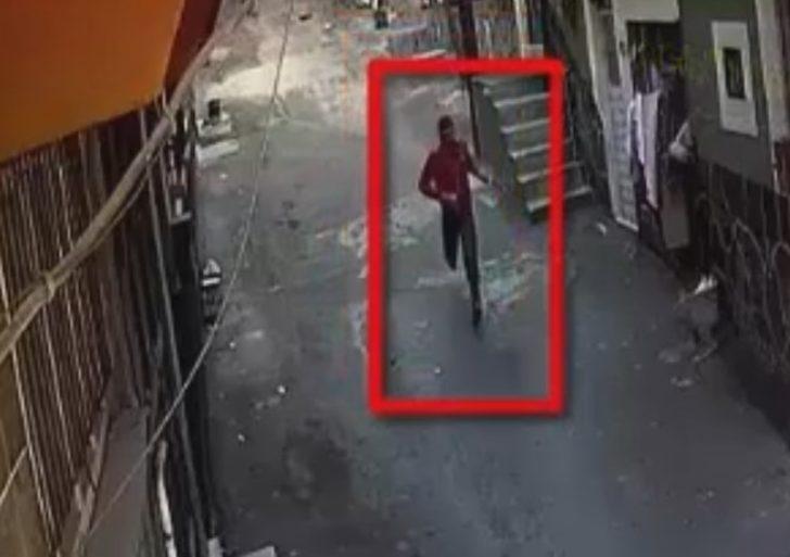 3 yaşındaki çocuğun elindeki telefonu alıp kaçtı G2