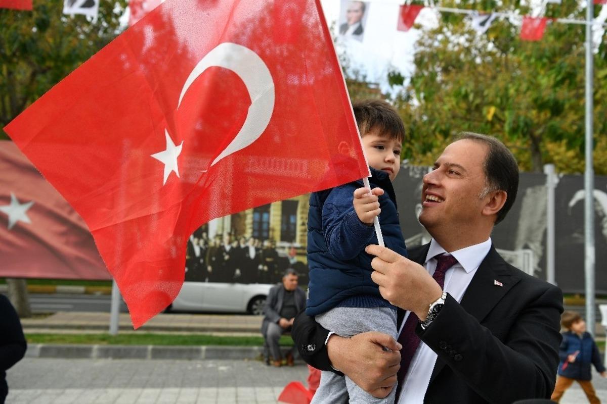 Beylikd&uuml;z&uuml;&rsquo;nde bayram coşkusu balkonlardan taşacak