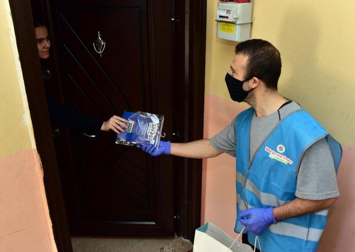 Kepez bir günde 25 bin 897 konuta, 77 bin 691 adet maske dağıttı G4