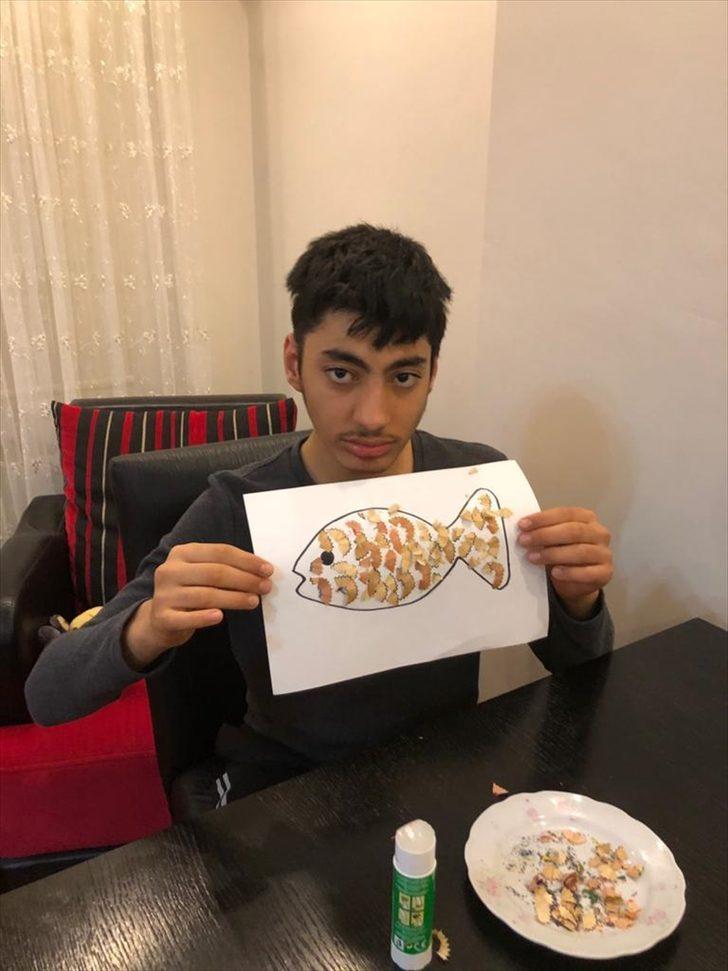 Özel çocuklara uzaktan eğitimle moral oluyorlar G3