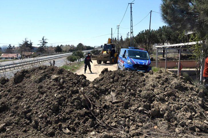 Tekirdağ'dan İstanbul'a giden ara yollar jandarma tarafından kapatıldı G2