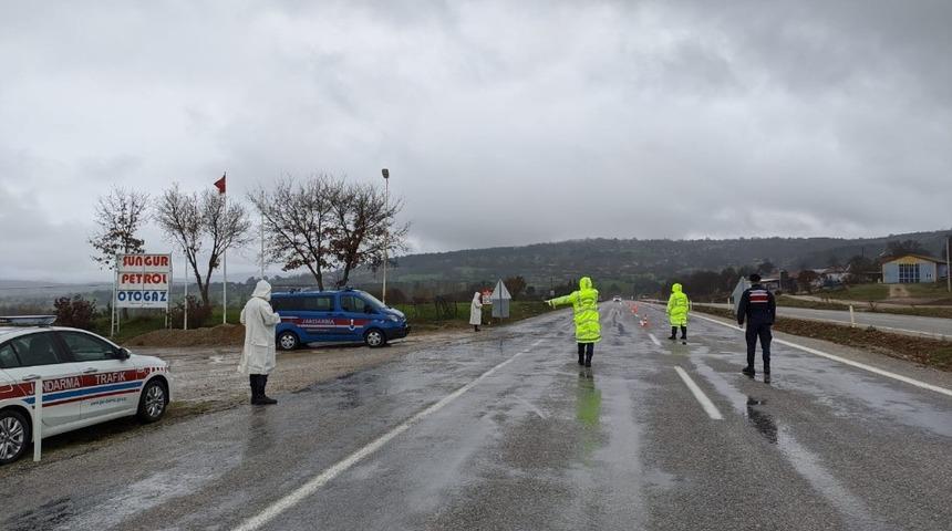 Jandarma aranan 22 kişiyi yakaladı