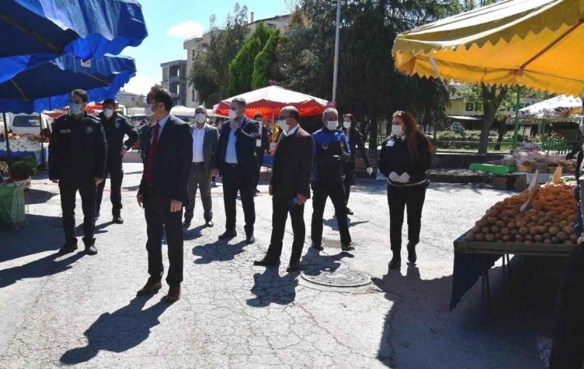 Altınova Semt Pazarı&rsquo;nda sıkı denetim