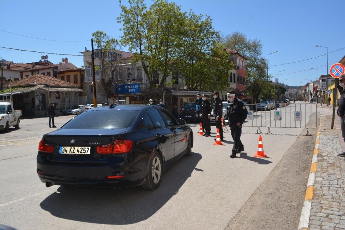 Ayvalık&rsquo;ta &ouml;zel ara&ccedil;lara Kovid 19 freni