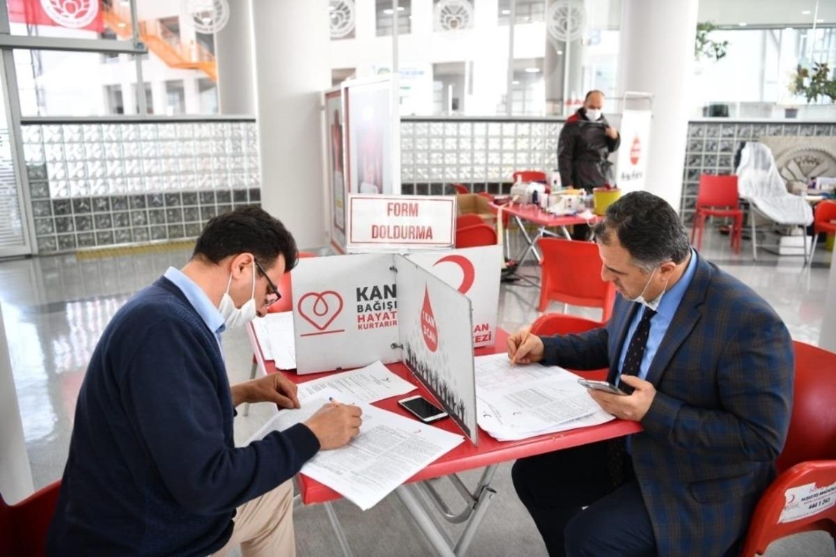 Malatya B&uuml;y&uuml;kşehir Belediyesinden kan kampanyasına destek