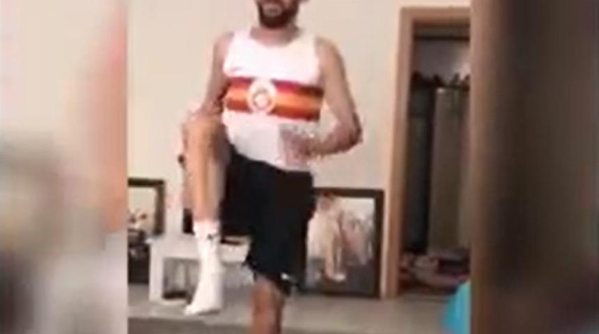 Atletizm sporcuları evde &ccedil;alıştı