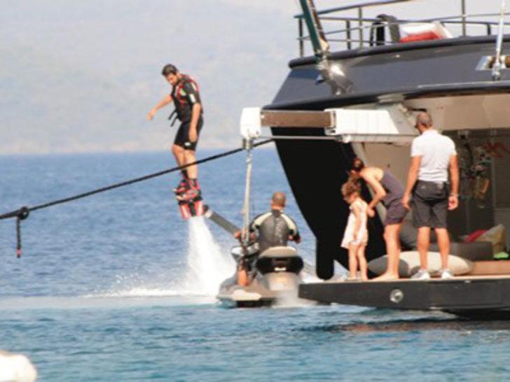 Reza Zarrab'ın flyboard şovu G2