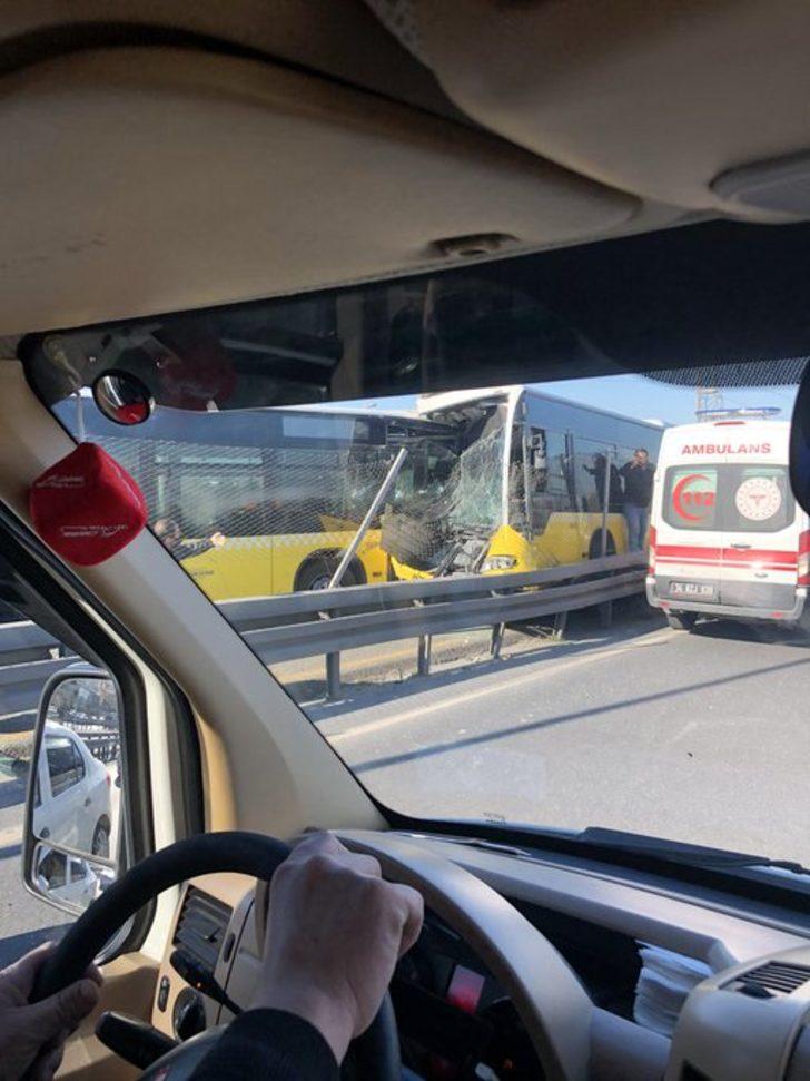 Son dakika: Avcılar'da iki metrobüs kafa kafaya çarpıştı G2