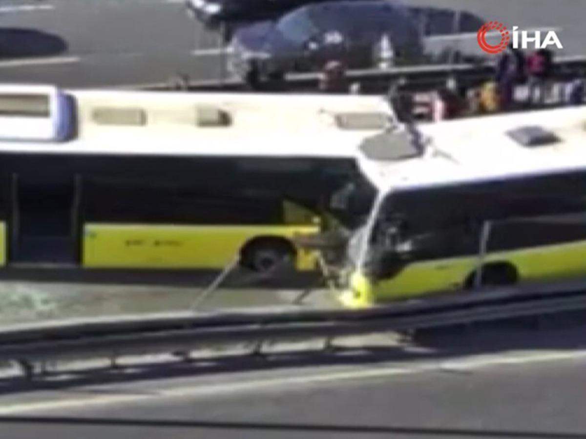 Son dakika: Avcılar'da iki metrob&uuml;s kafa kafaya &ccedil;arpıştı