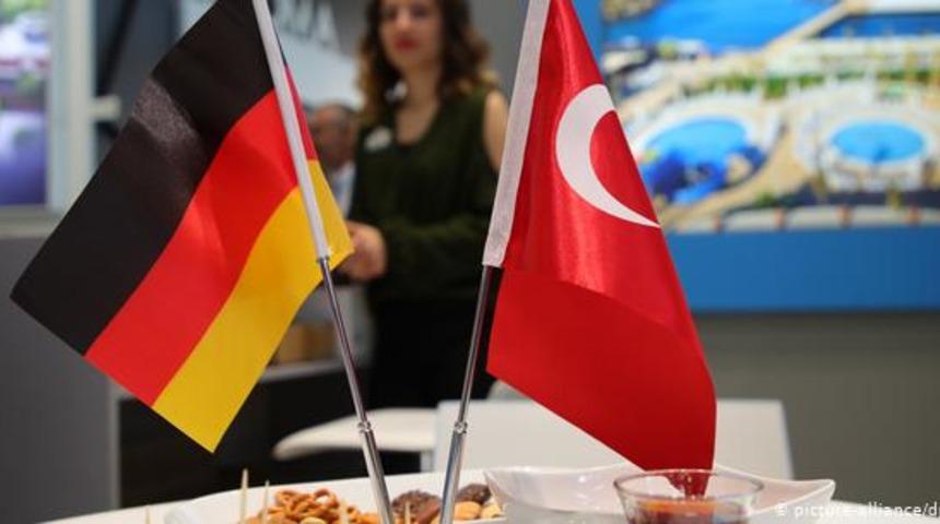 Alman şirketler Türkiye’deki yatırımları azaltmayı planlıyor