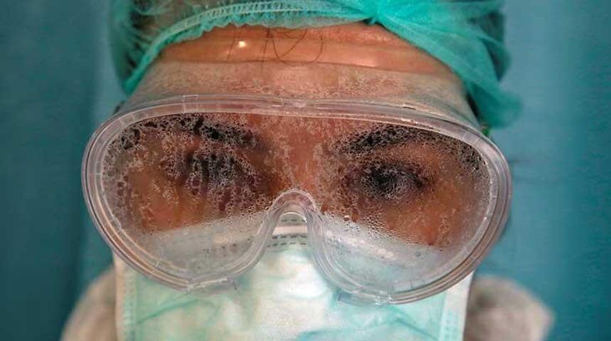 D&uuml;nyanın g&uuml;ndemindeki Dilara hemşire konuştu! Zorlu s&uuml;reci b&ouml;yle anlattı