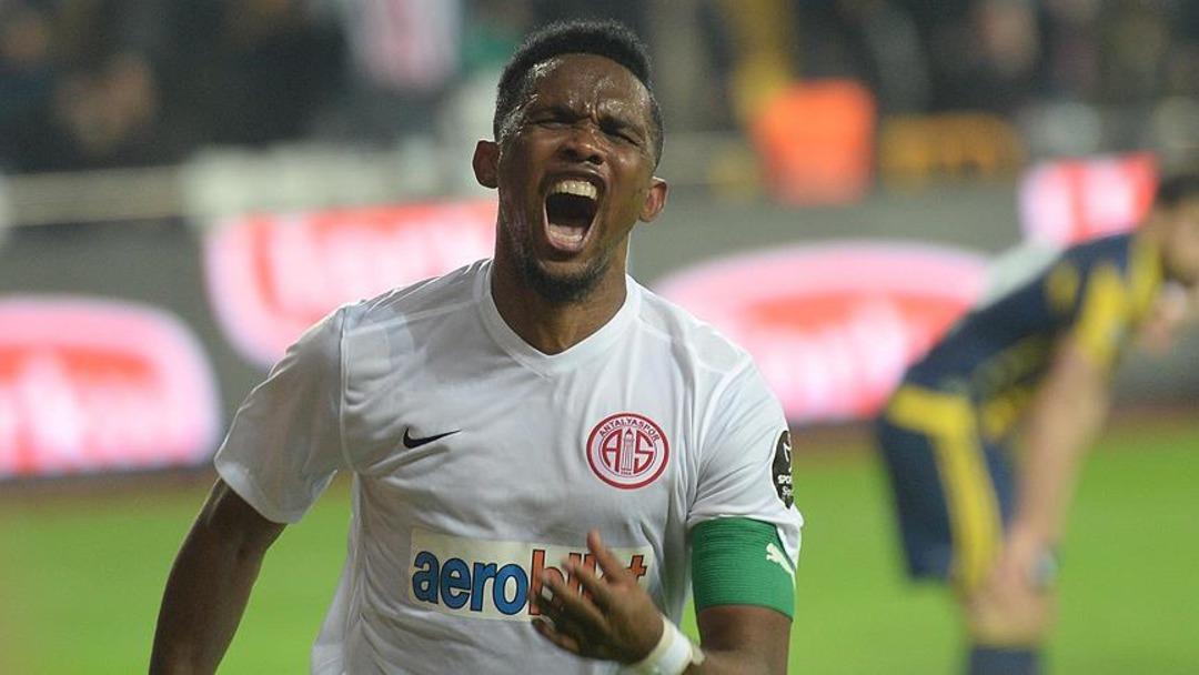 Süper Lig ekiplerinden Antalyaspor a FIFA dan ceza! Samuel Eto o transferindeki maddi sıkıntılar baş ağrıttı... 1