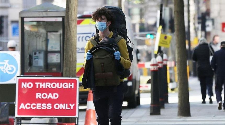 Son dakika: İngiltere'de kısmi karantina 3 hafta uzatıldı