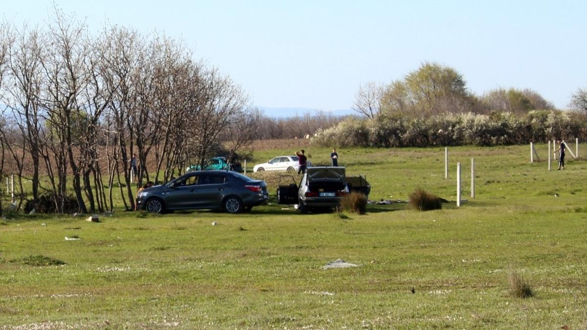Sorumsuz vatandaşlar yasak dinlemiyor