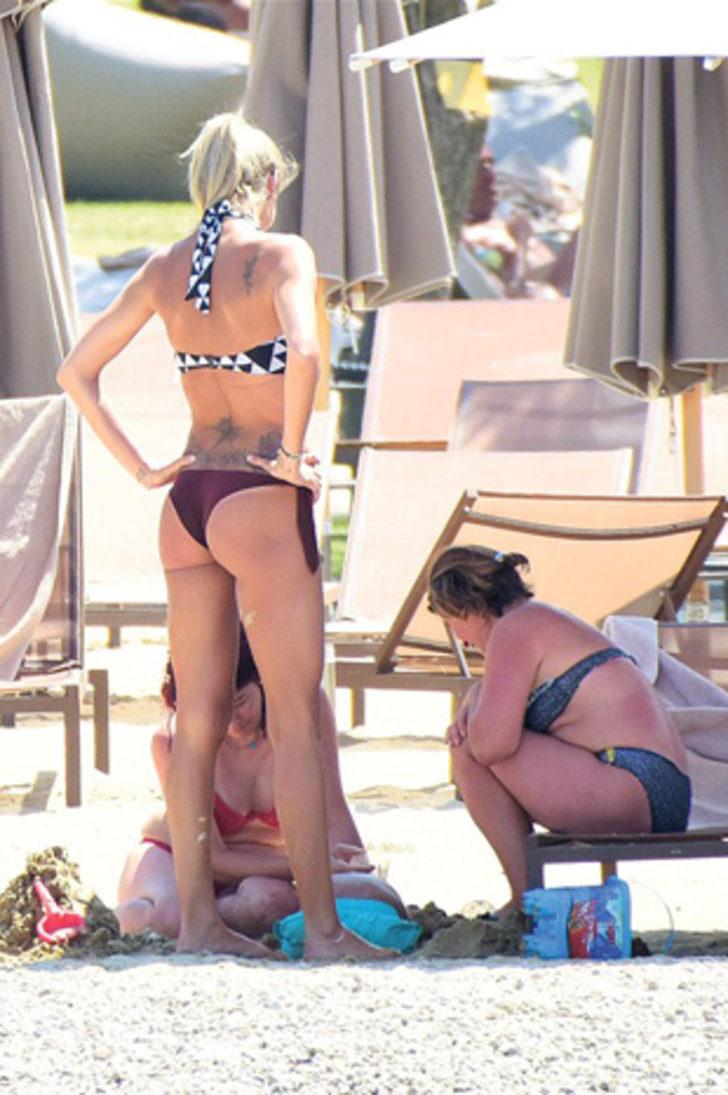 Çağla Şıkel'in tatili sürüyor G5