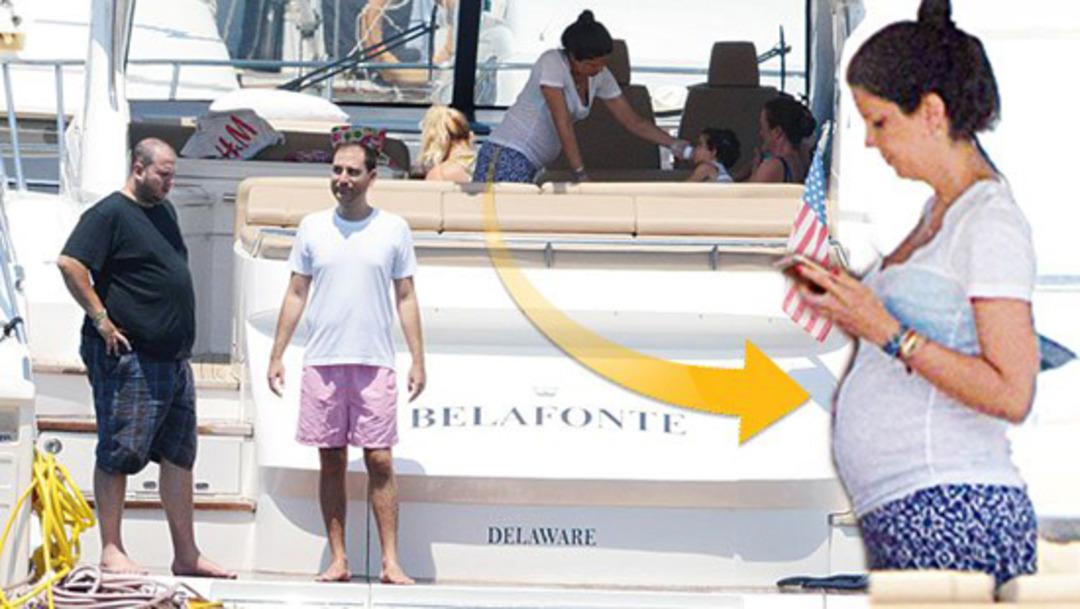 Şahan G&ouml;kbakar ve eşi Bodrum'da tatil yapıyor