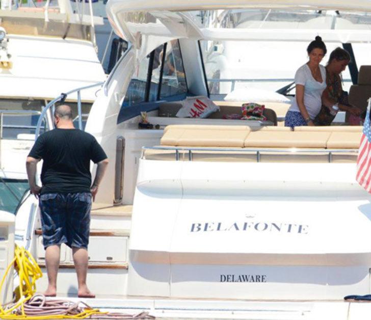 Şahan Gökbakar ve eşi Bodrum'da tatil yapıyor G3