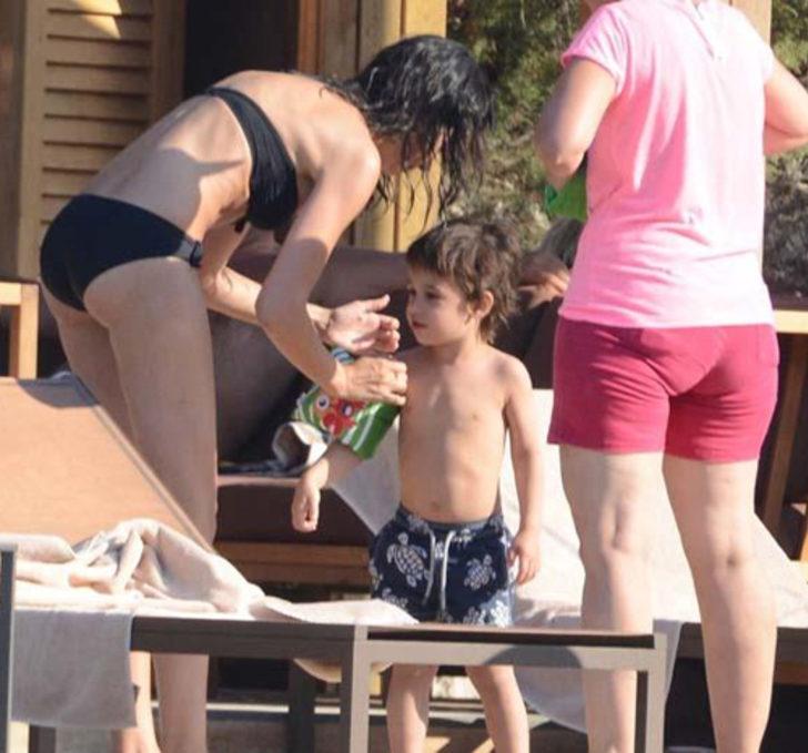 Cem Yılmaz, Ahu ile tanıştırdı G3