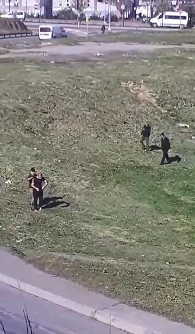 Sultangazi'de boş arazide tıraş