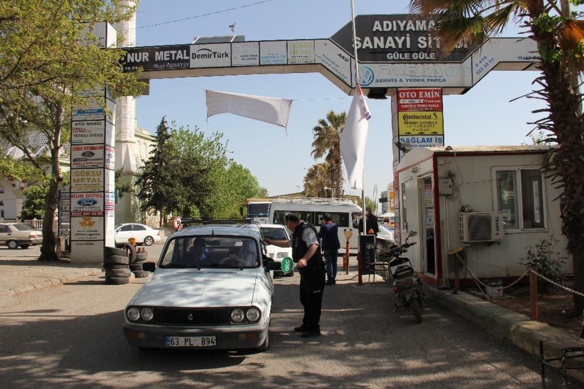 K&uuml;&ccedil;&uuml;k sanayi sitesinde sıkı korona vir&uuml;s &ouml;nlemleri