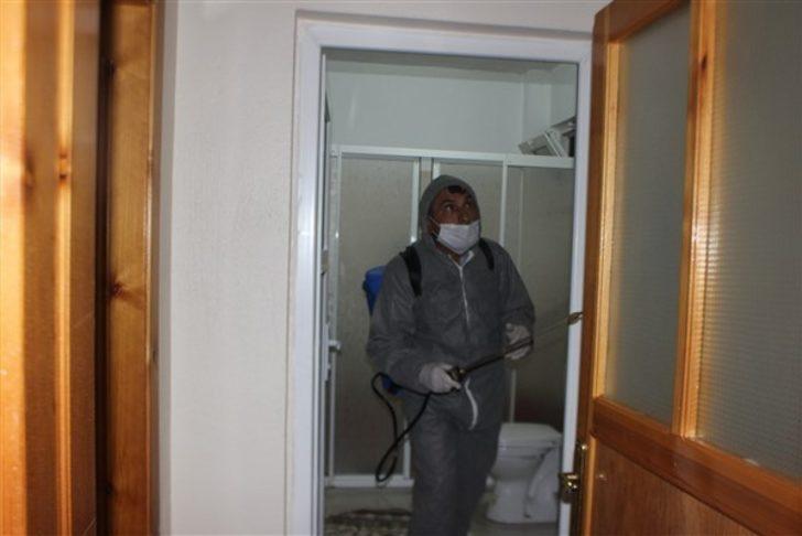 Şehit ve gazi ailelerin evlerini virüs salgınına karşı ücretsiz dezenfekte ediyor G4