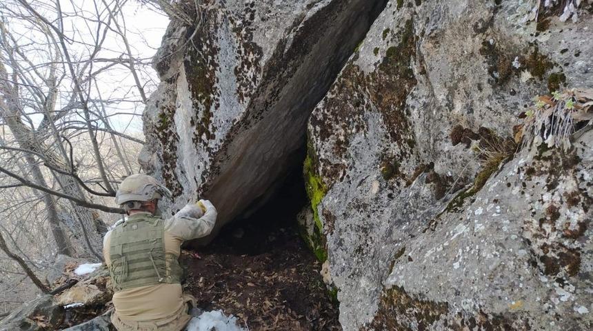 Siirt&rsquo;te PKK&rsquo;lı ter&ouml;ristlere ait yaşam malzemesi ele ge&ccedil;irildi