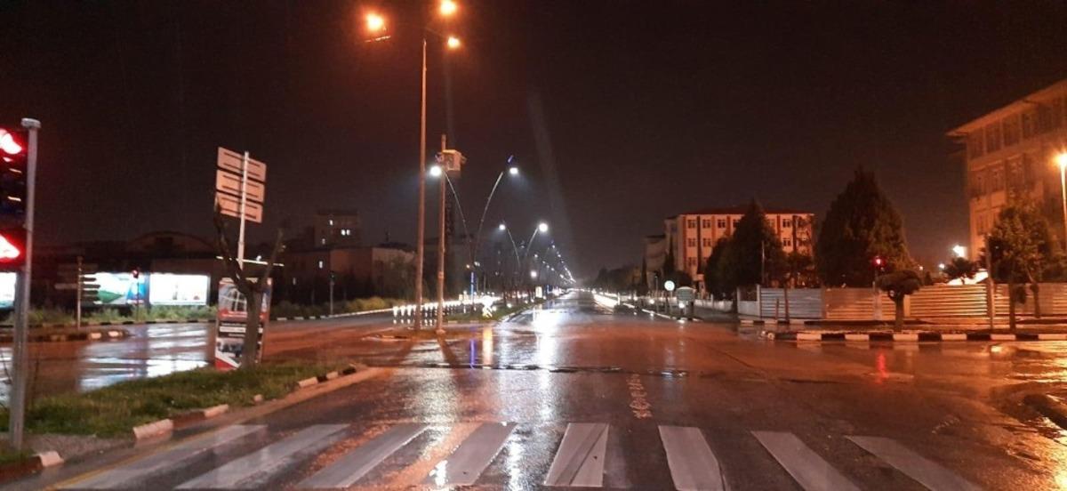 Mahalle muhtarı hizmete sosyal medyadan teşekk&uuml;r etti