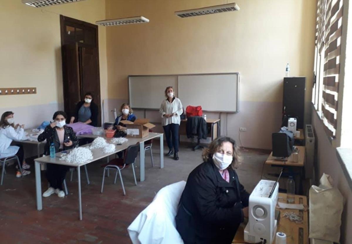 Erdek&rsquo;te maske &uuml;retimi başladı