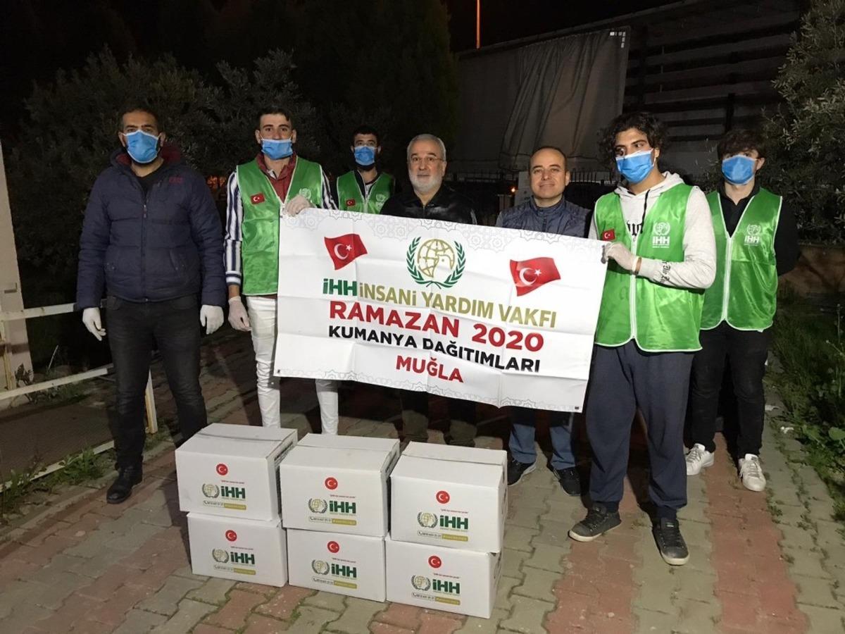 Muğla İHH Şubesi gıda yardımlarını s&uuml;rd&uuml;r&uuml;yor