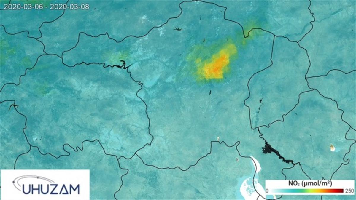 Boş kalan meydanlar uzaydan g&ouml;r&uuml;nt&uuml;lendi!