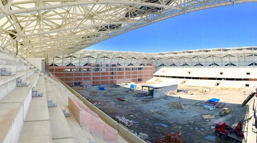 Alsancak Stadı'nda çalışmalar sürüyor